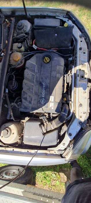 Dezmembrez opel Vectra c 1,9 150 cp 2005. Cutie automată defectă.