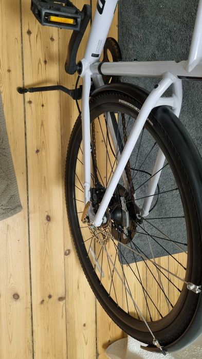 Bicicletă de oraș Specialized Sirrus X (2023) – stare excelentă, 2500