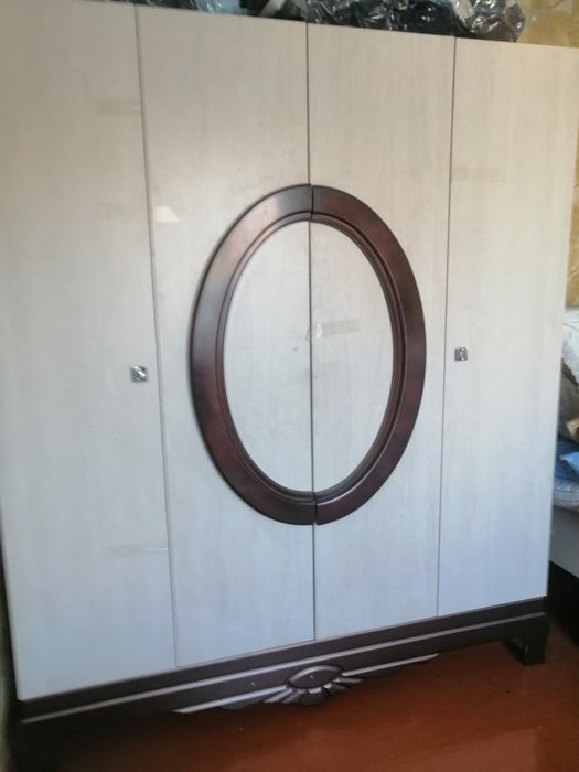 Гарнитур в хорошым состояние