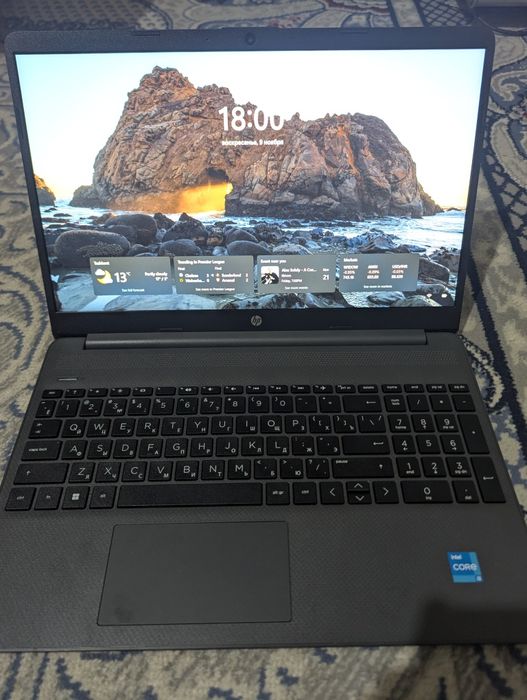 Ноутбук hp сотилади Срочно
