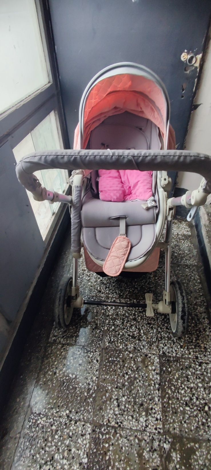 Бебешка количка ползвана е само 3 месеца