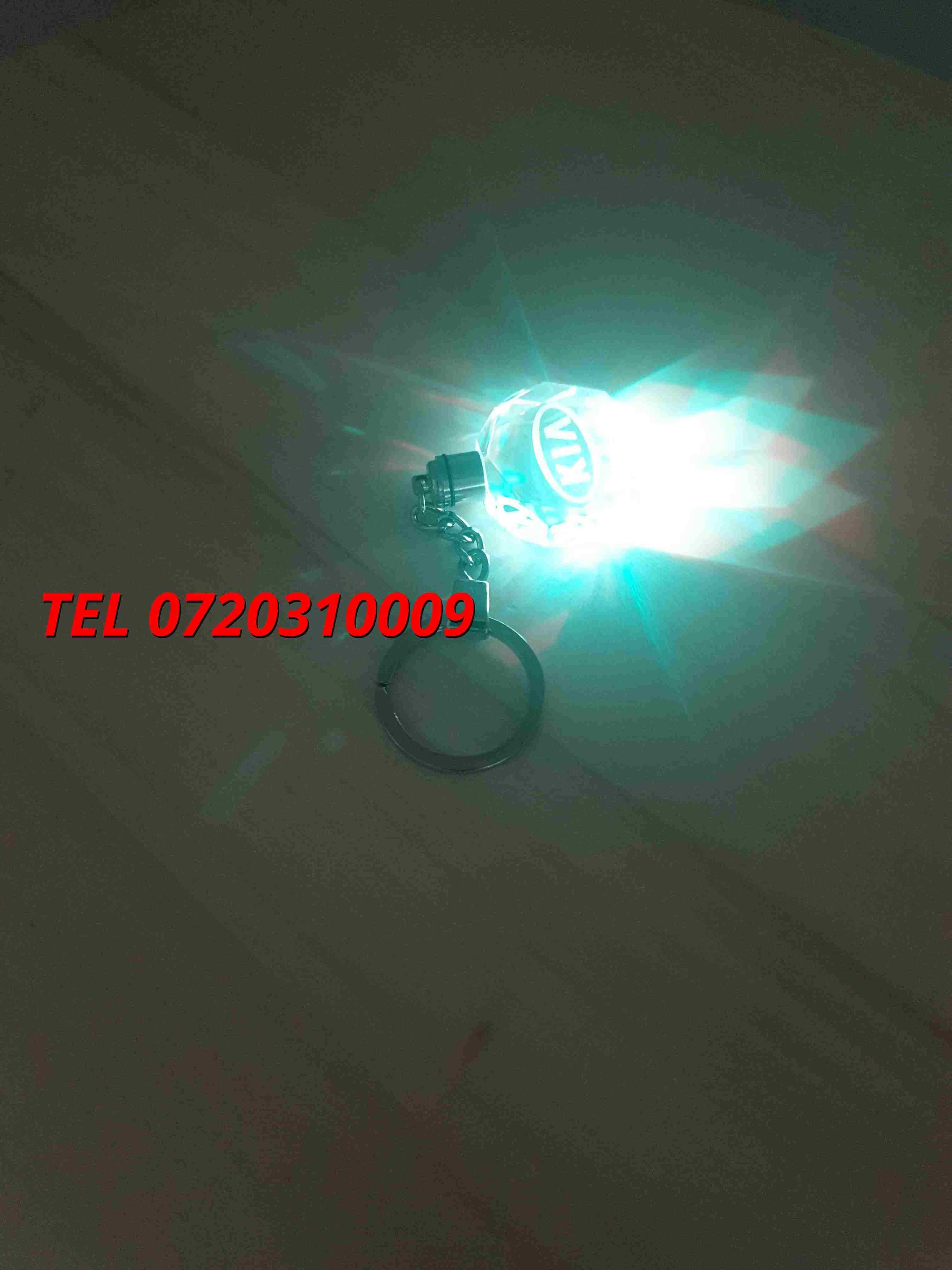 Breloc Sticla Cu Led 6 Culori Kia