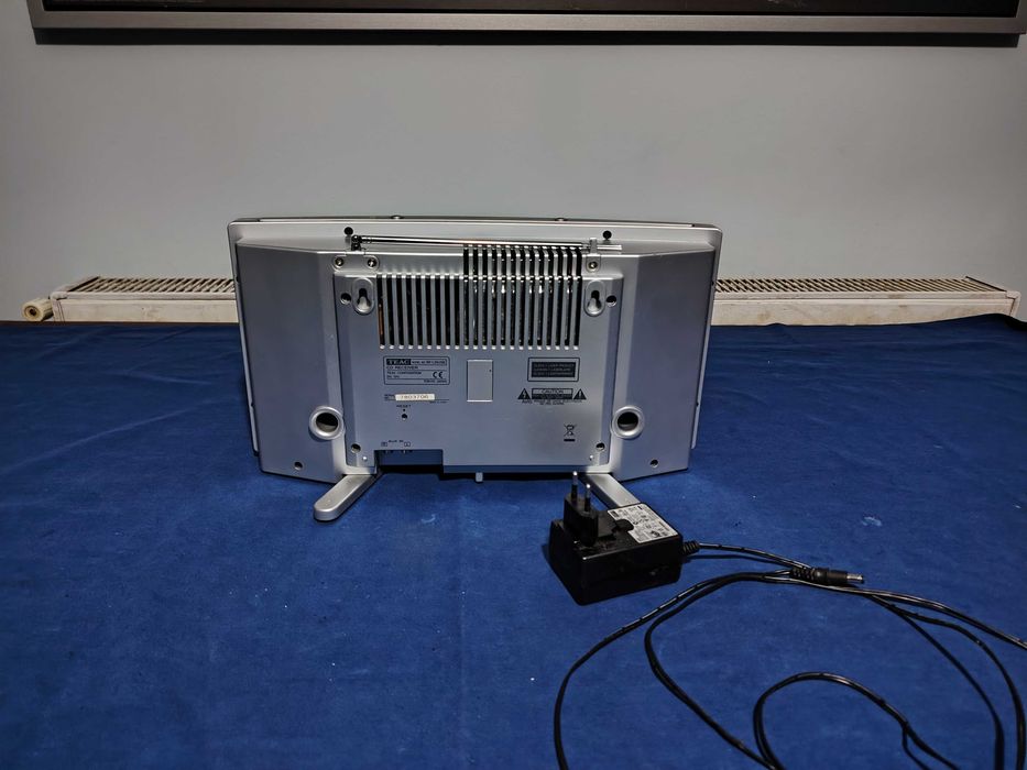 TEAC model SR-L35 USB CD Receiver, CD, Radio, USB, AUX.