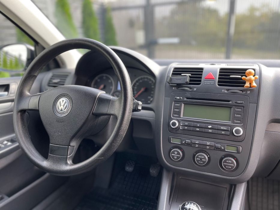 Volkswagen Jetta Sunt al doilea proprietar!