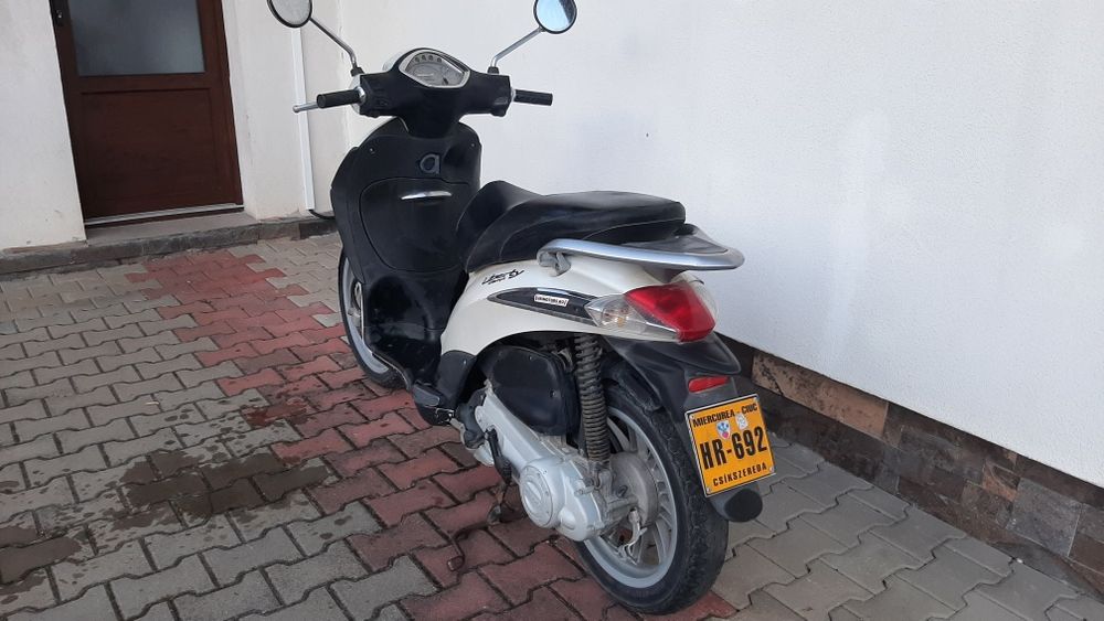 Scuter Piaggio Liberty 50 cm3 4 timpi