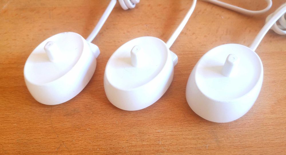 Încărcător periute Oral B