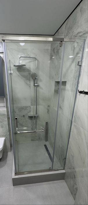 Стекло душевой кабины