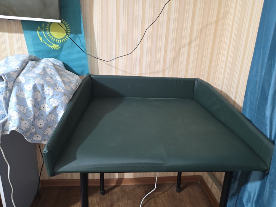 Детский кушетка продам