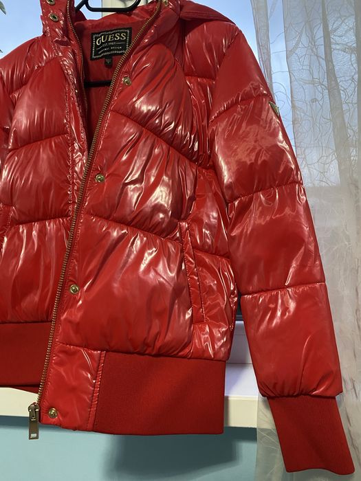Зимно яке GUESS….