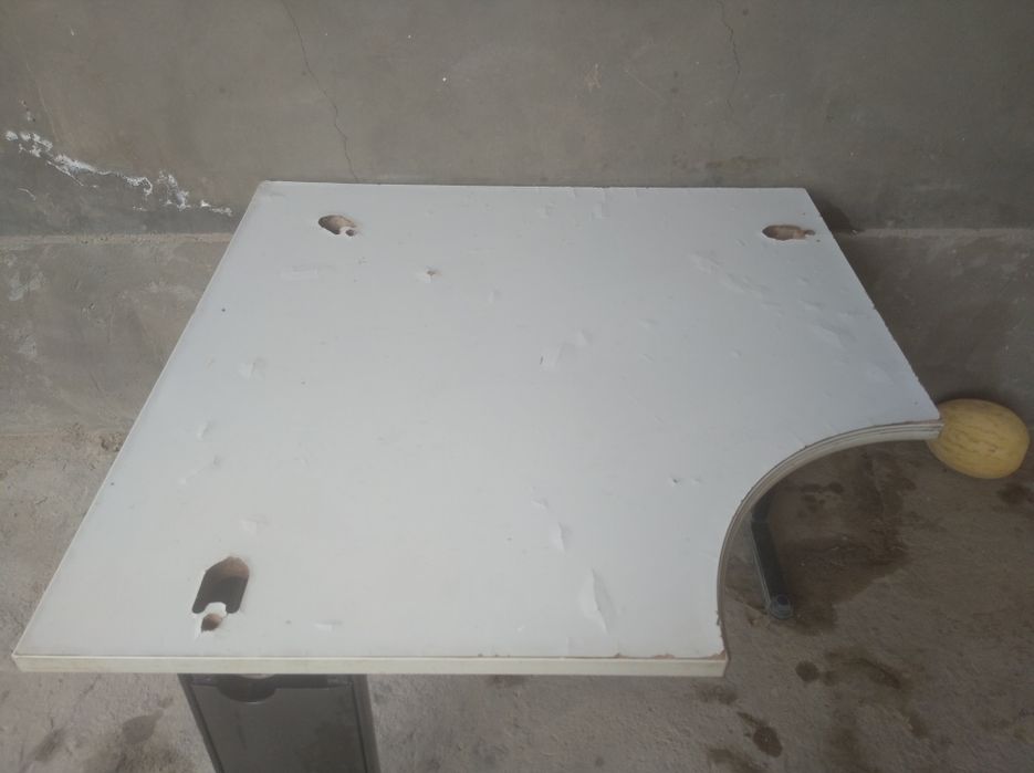 Продаю письменный стол