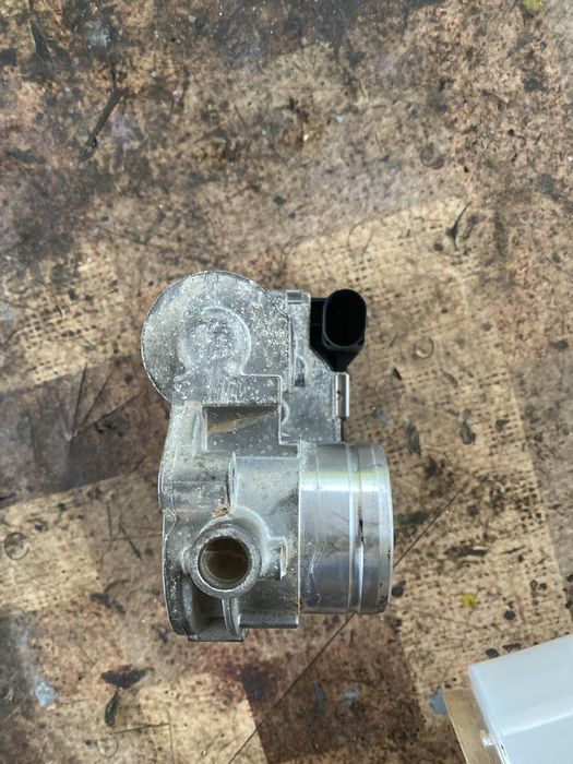 Дроселова клапа за поло 6 сеат ибиза 1.0 MPI