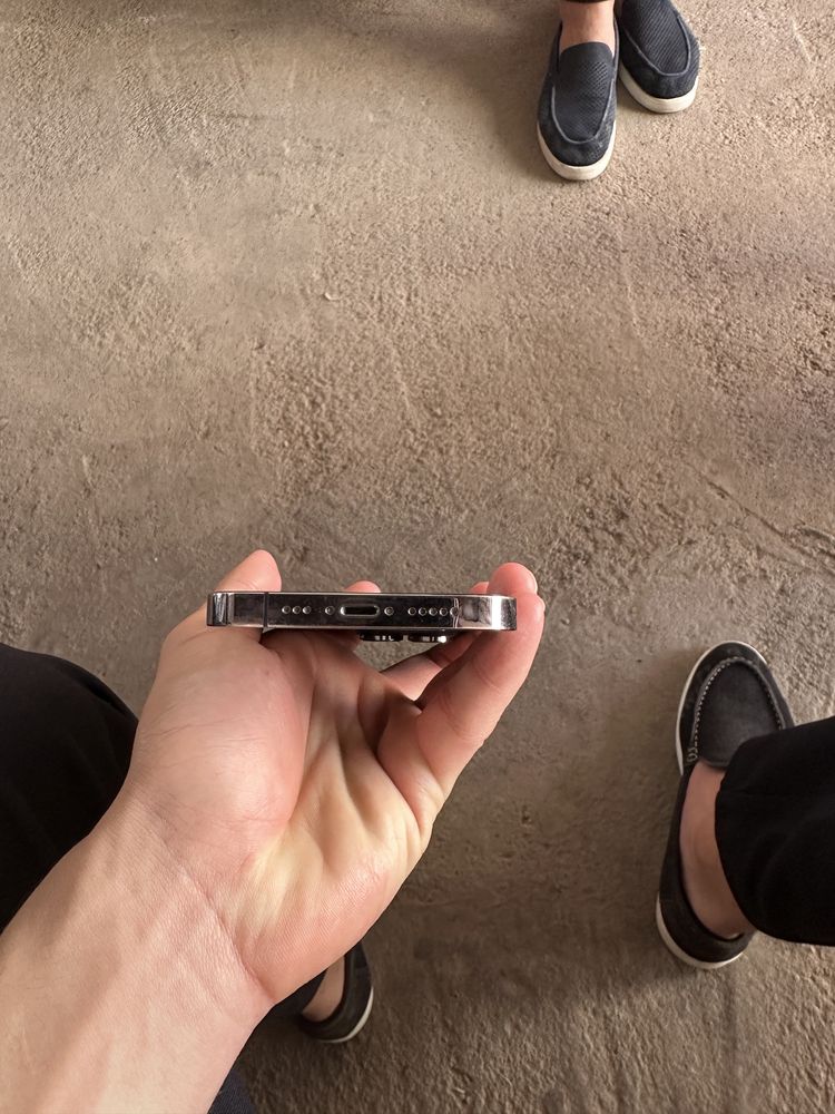 Iphone 14 pro 256 talik 88 yomkist dakument bor