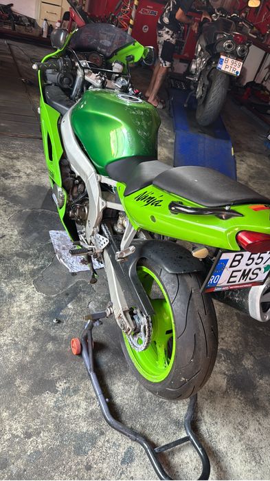 Vand kawasaki ZX6R 2001
