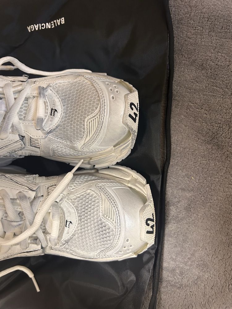 Balenciaga runner