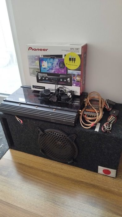 Компактна музика за кола