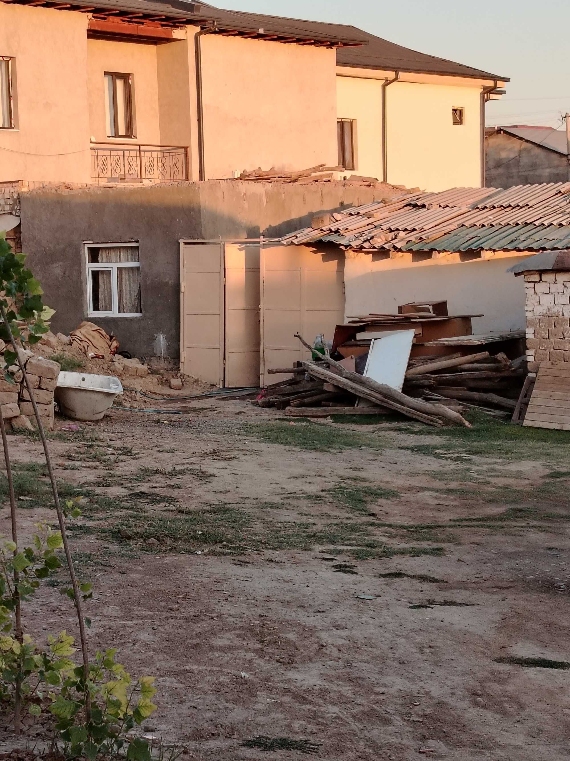 Yer uchastka 2 sotix sotildi