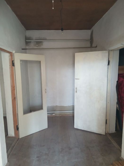 Ховли Навои сотилади