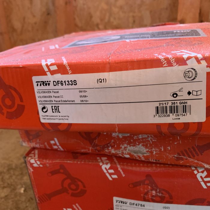 Vând set discuri și plăcute Passat biturbo