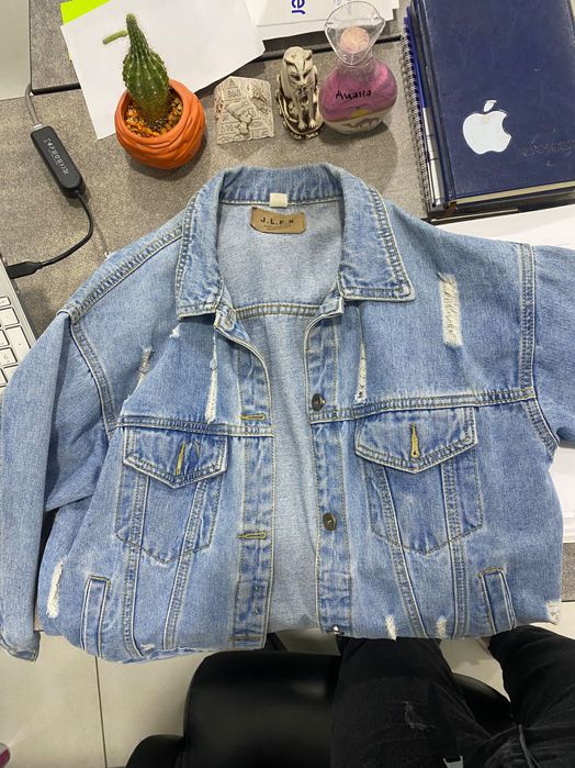 Джинсовая куртка