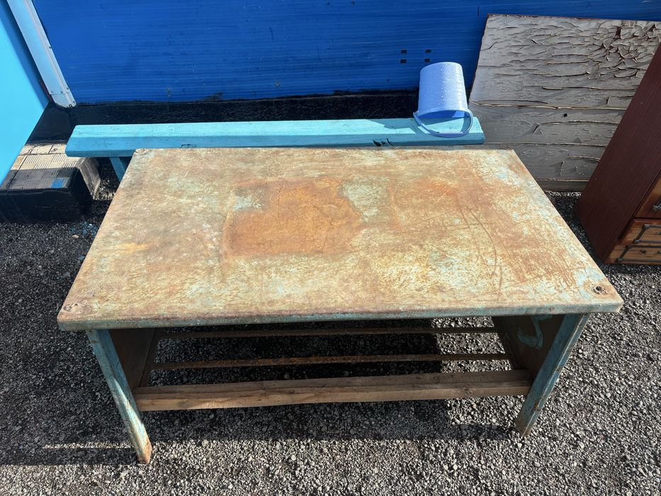 Продам железный стол