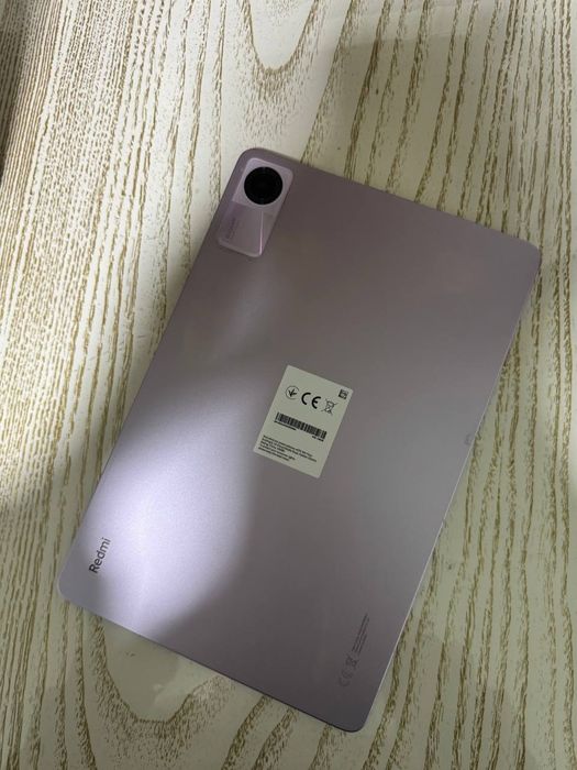 Redmi plansheti ranglari chiroyli