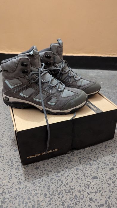 Jack Wolfskin Vojo hike 2 mid. 39 и 45 номер.