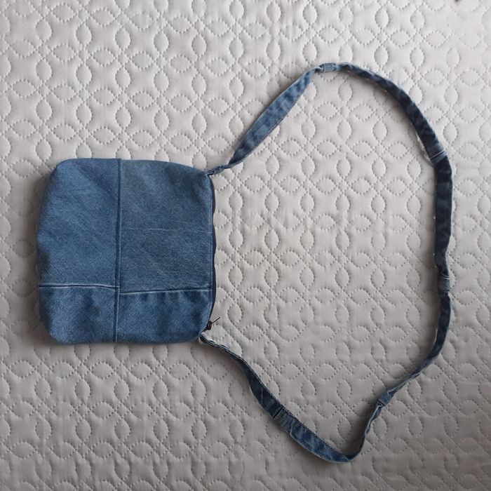 Малки дънкови чантички