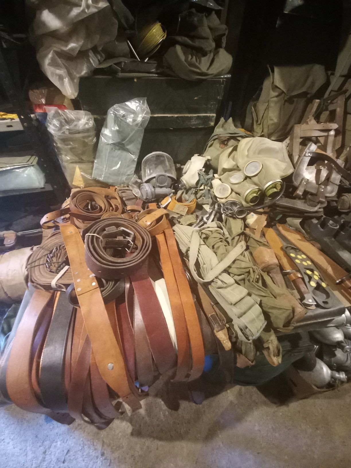 видове маска каска и военна други оригинални
