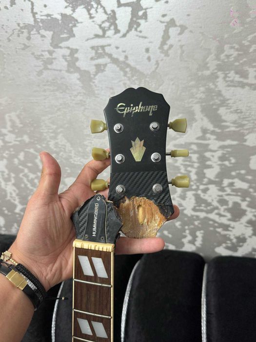 Epiphone Hummingbird за ремонт или реставрация