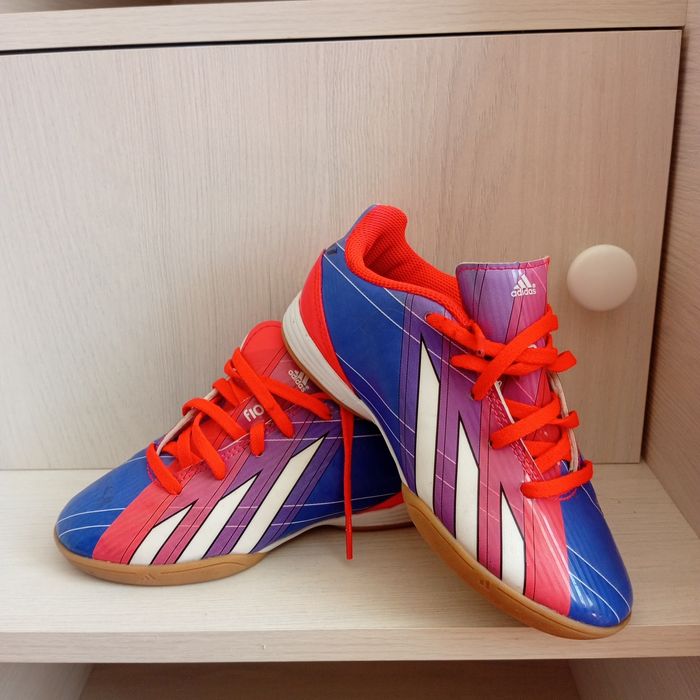 Сороконожки новые 30рр. Adidas Messi