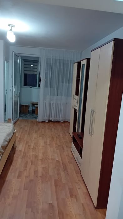 Garsoniera de închiriat