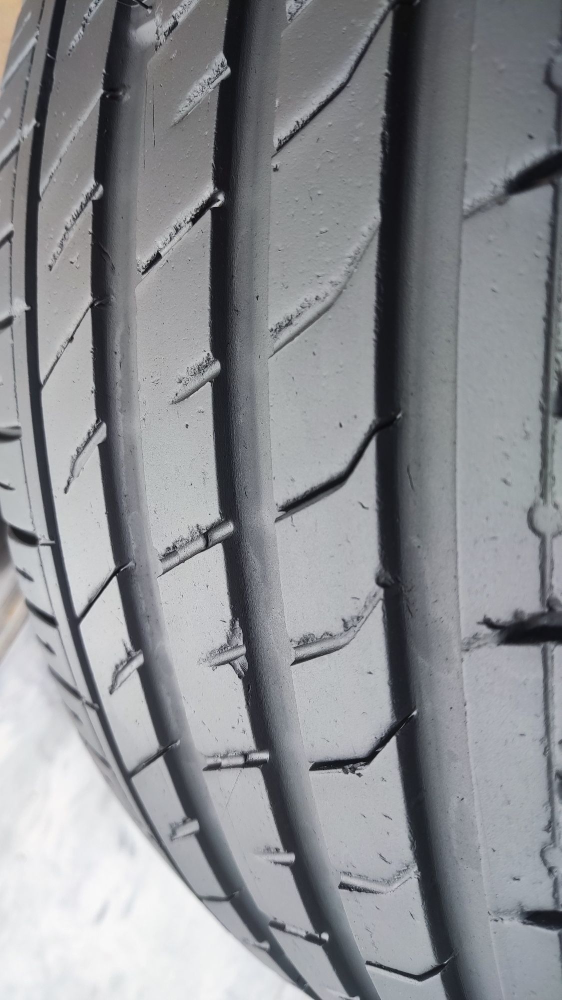 2бр. летни гуми 255/35/19 Nexen  N'Fera 
dot22
6.9mm
Добро състояние н