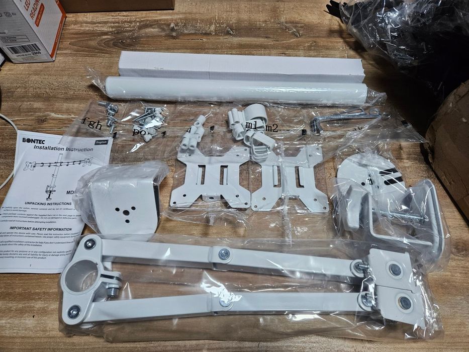 Suport de 2 monitoare de 33-68 cm reglabil, Alb