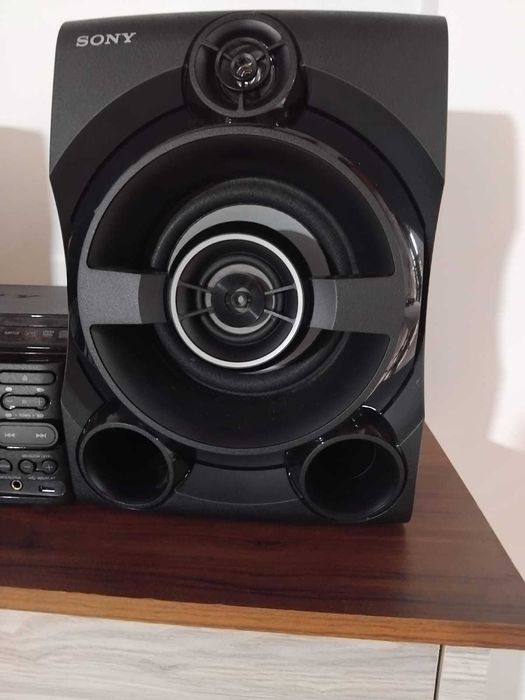 sistem audio de la firma sony model mhc m60d sunet clar si puternic