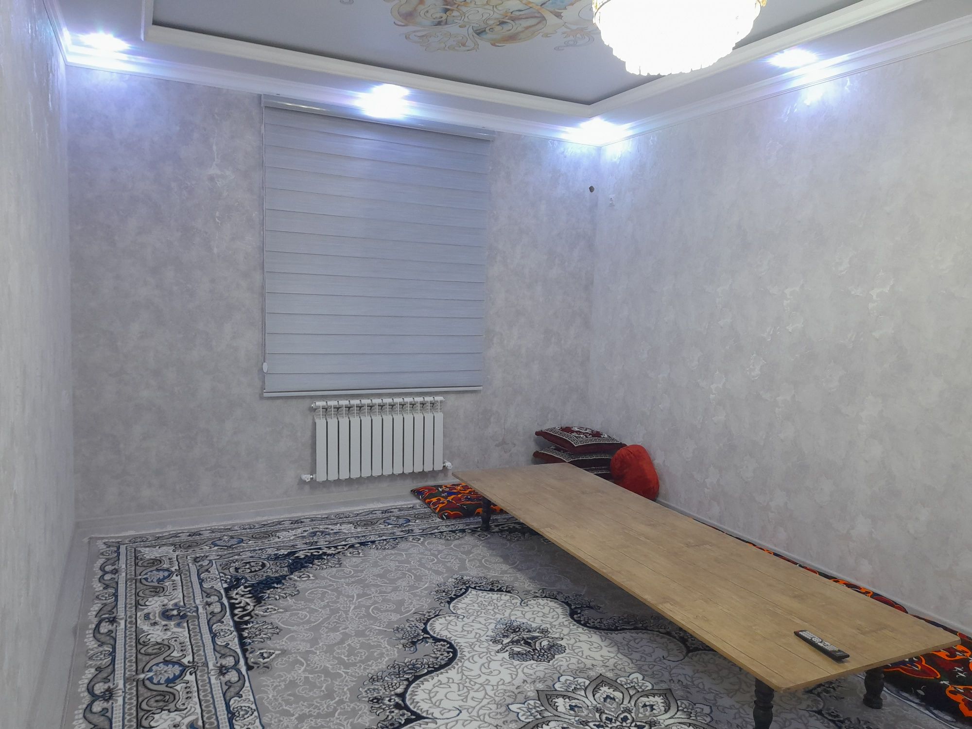 Urganch shahar 39 kollejni orqa tomonida 4 etaj domning 2etajida 3