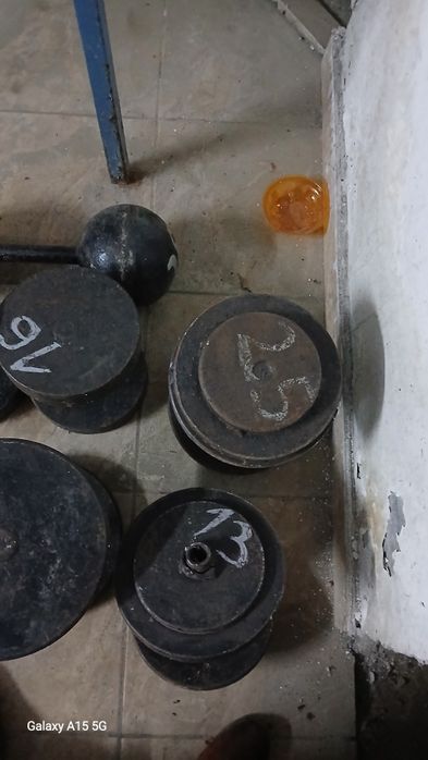 Vând gantere/ greutăți