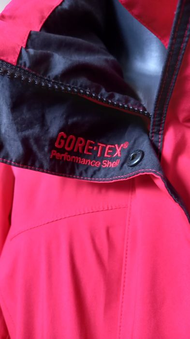 Jachetă sport anti vânt și ploaie