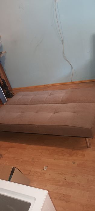 Canapea extensibila 3 locuri