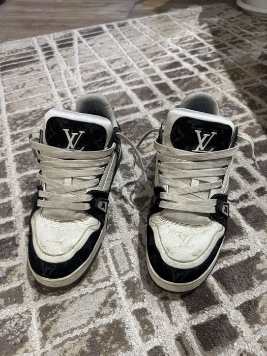 Продавам!Louis Vuitton sneakers