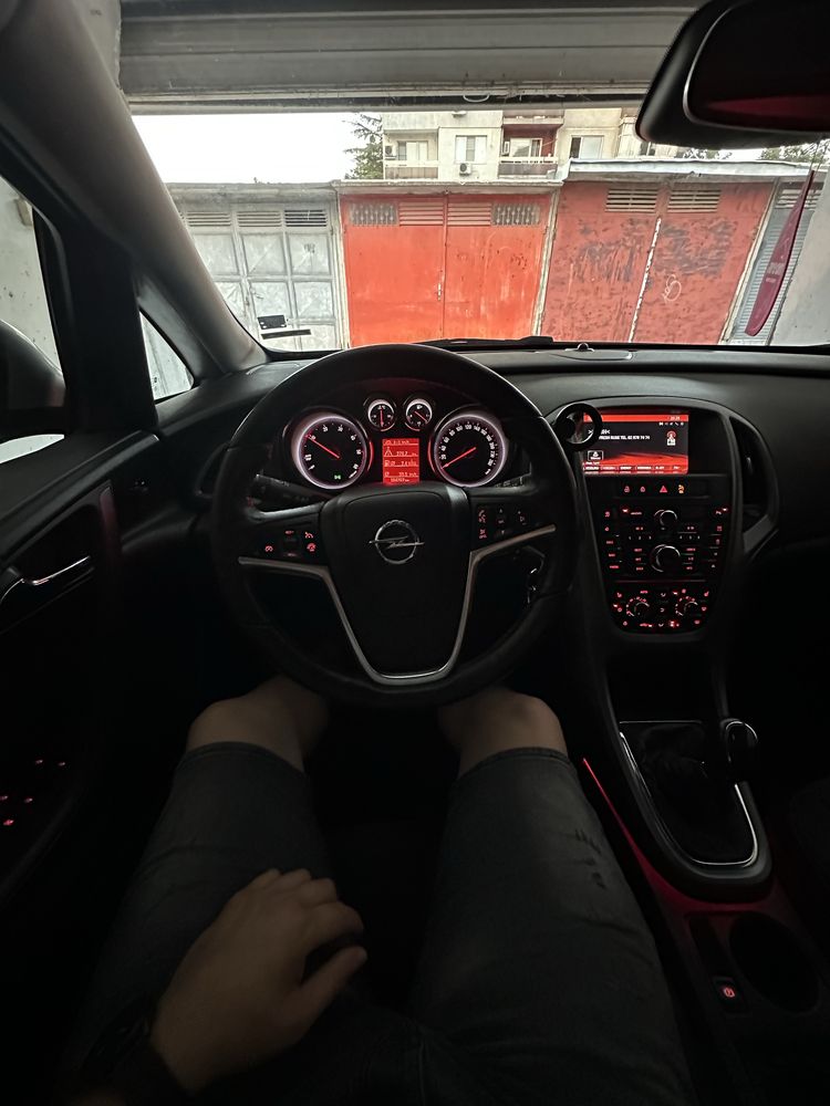Opel Astra J 2015 1.6 CDTI 136к.с