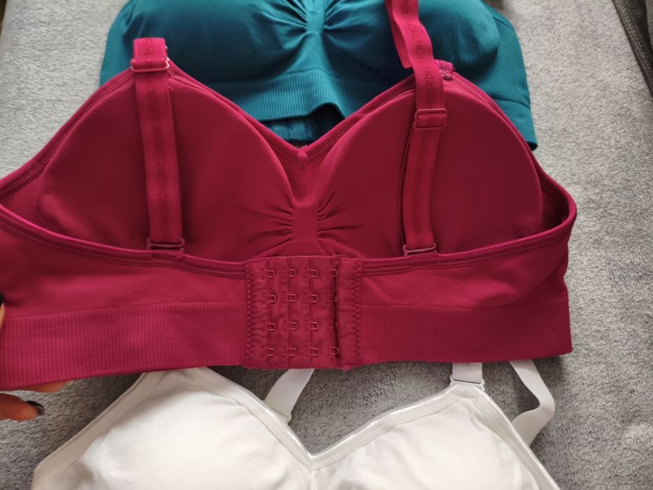 Set 4 sutiene noi marimea L cu bureți detasabili si fara sârme