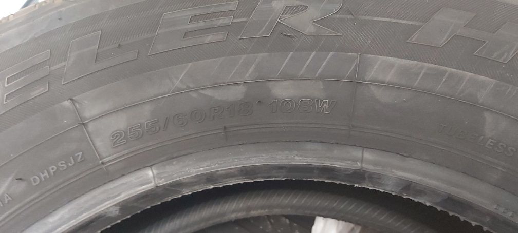 Bridgestone 255 60 18 108w