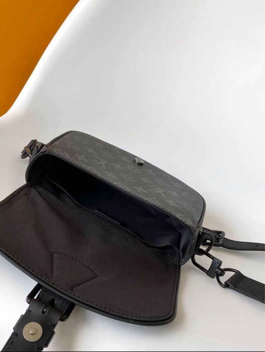 Bag LOUIS VUITTON  M12519  M47060 Montsouris Messenger PM