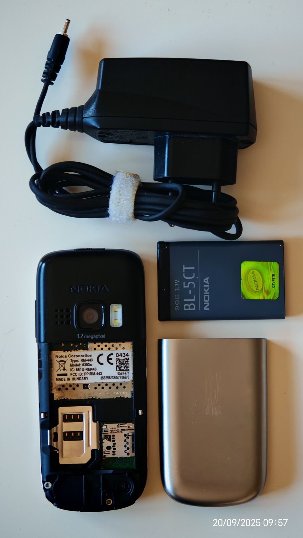 Nokia 6303c - silver edition