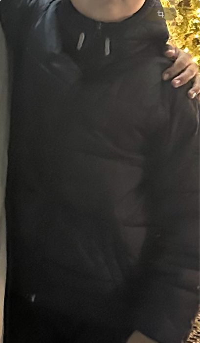 Продается детская куртка с капюшоном на 4-5 лет