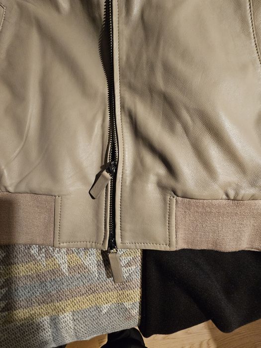 Geaca noua piele naturala Emporio Armani marimea 48