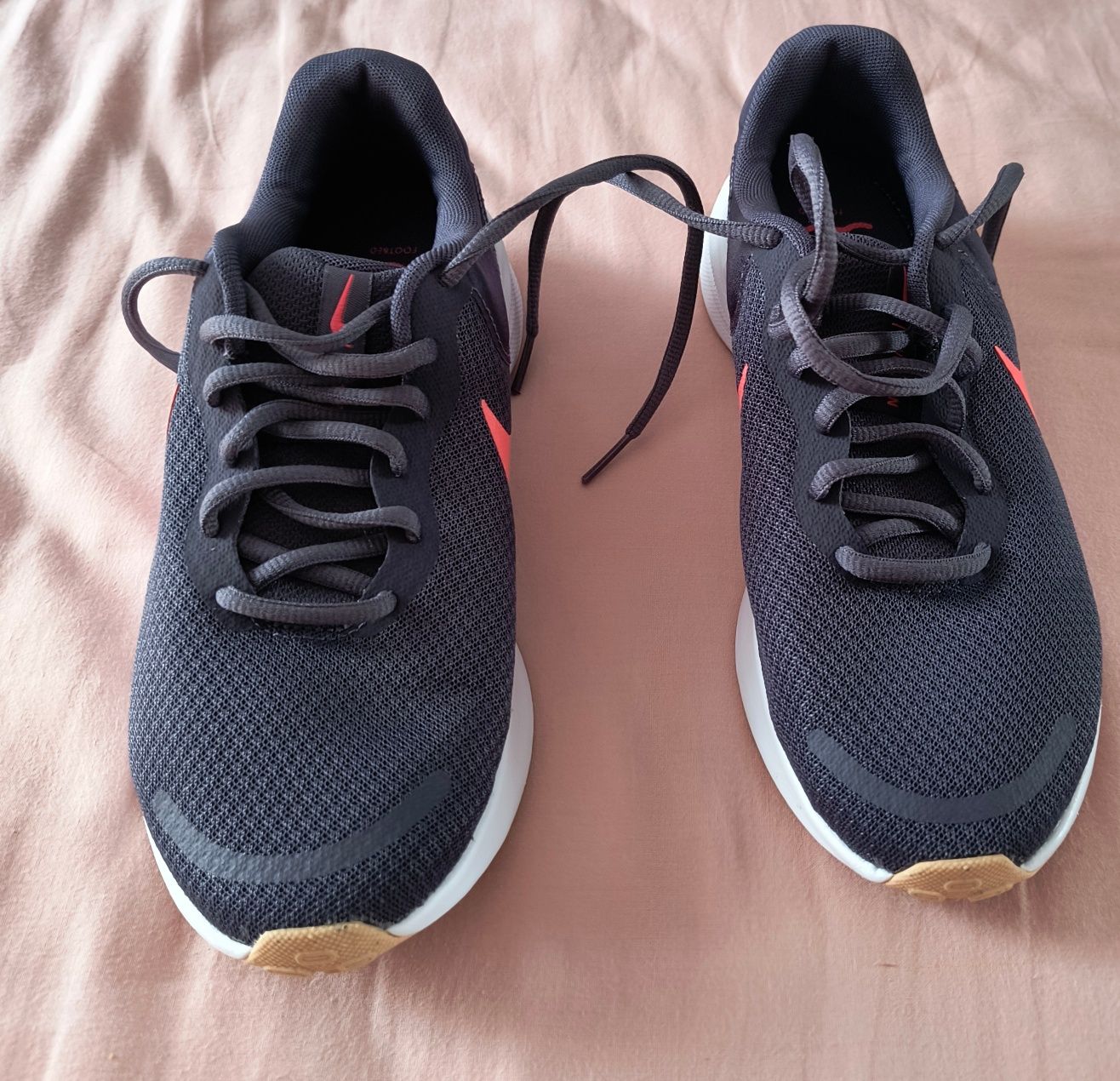 Оригинални маратонки NIKE
