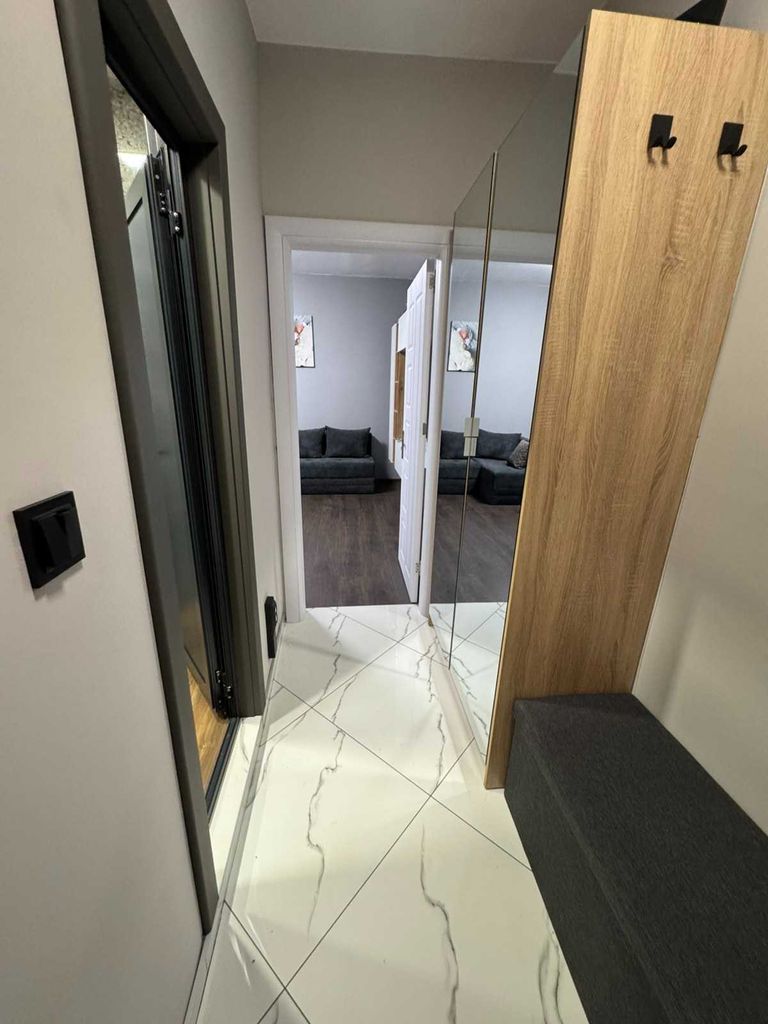 Продава се Двустаен апартамент в Плевен, Сторгозия - 50 кв.м за 1350 €/кв.м - Снимка #2