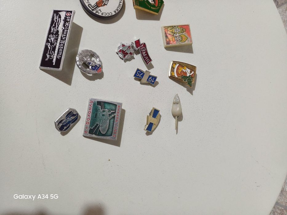 Лот значки стари