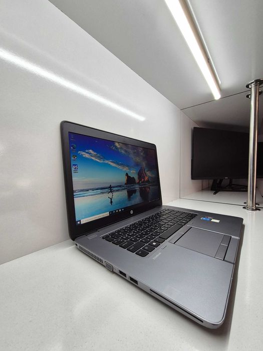 HP Core i7-5500U 8/256GB  AMD Radeon R7 1GB  Ekran: 15.6 Narxi: 179$